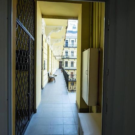 Brand New Studio With Aircon In The Center Budapest Eksteriør billede