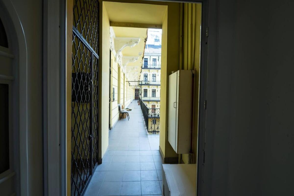 Brand New Studio With Aircon In The Center Budapest Eksteriør billede